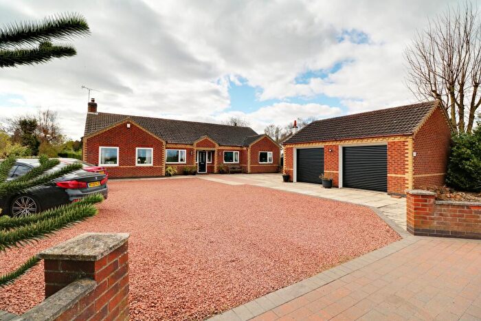 4 Bedroom Bungalow For Sale In Turbary, Epworth, North Lincolnshire, DN9