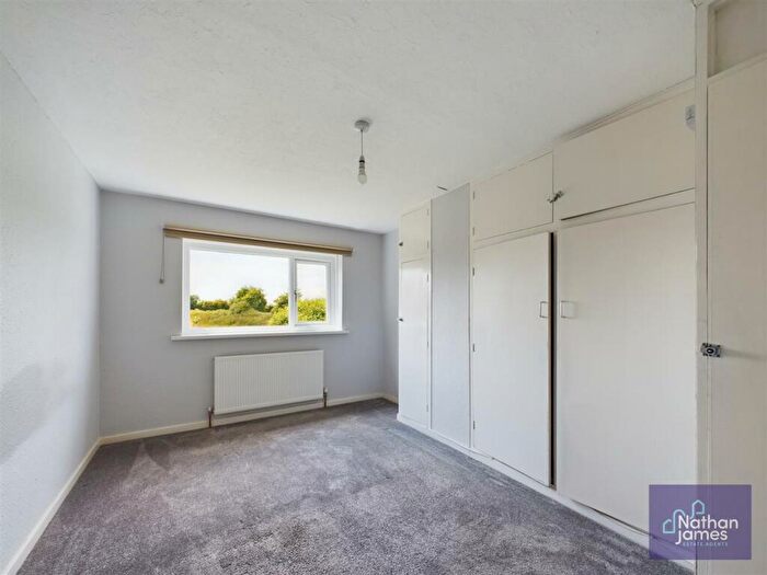 3 Bedroom Detached House For Sale In Longfellow Rd, Caldicot, NP26