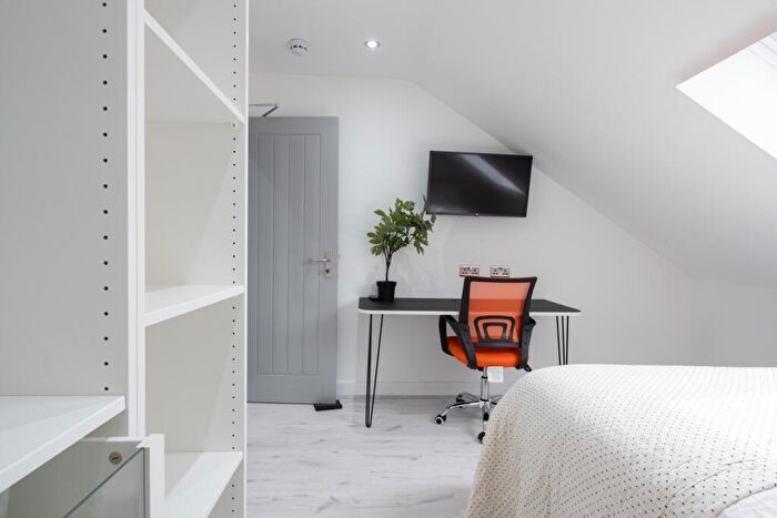 4 Bedroom House To Rent In Monks Road, Lincoln, LN2