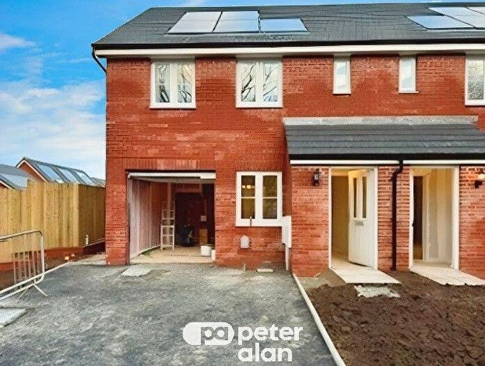 3 Bedroom Property To Rent In Heol Y Wenynen, Llanilid, Pontyclun, CF72