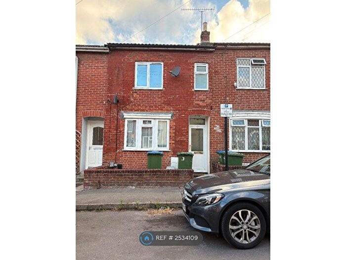 3 Bedroom Terraced House To Rent In Earls Road, Southampton, SO14