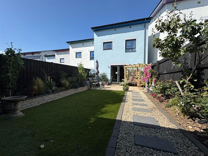 4 Bedroom End Of Terrace House For Sale In Woolwell, Plymouth, PL6