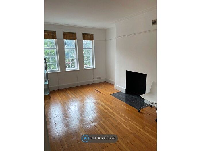 Studio To Rent In Hillside Court, London, NW3