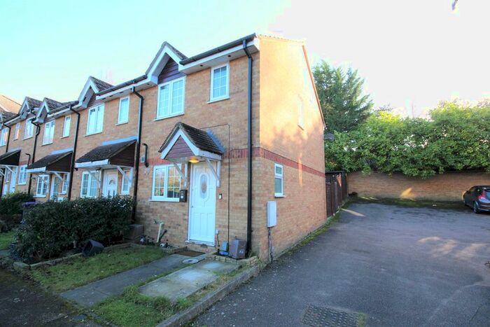 2 Bedroom End Of Terrace House To Rent In Chagny Close, Letchworth Garden City, SG6