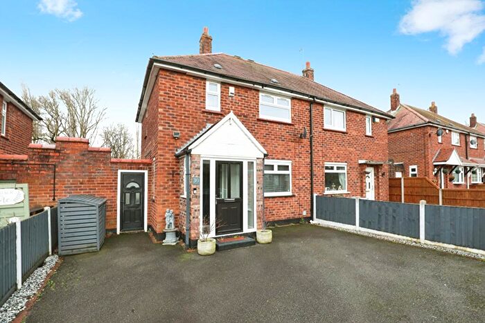 3 Bedroom Semi-Detached House For Sale In Ravenscroft Road, Crewe, Cheshire, CW2