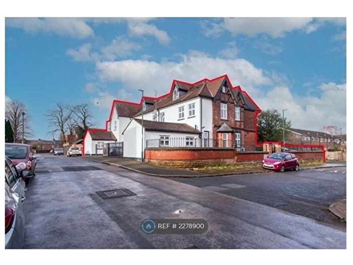 2 Bedroom Flat To Rent In Mayo Road, Nottingham, NG5