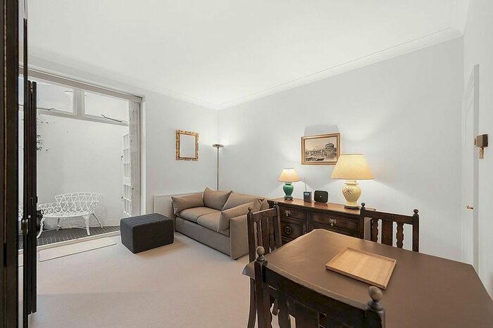 Studio To Rent In Cranley Gardens, South Kensington, London, SW7