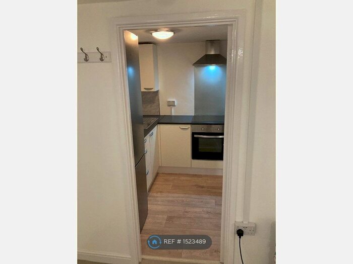 3 Bedroom Mobile/park Home To Rent In Rochester Close, Middleton Cheney, Banbury, OX17