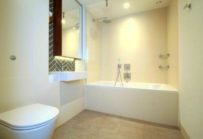 1 Bedroom Flat To Rent In City Road, Clerkenwell, EC1V