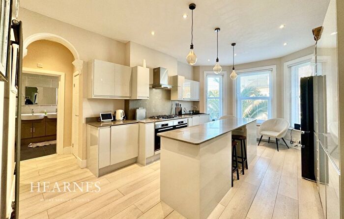 4 Bedroom Flat For Sale In Herbert Road, Alum Chine, Westbourne, BH4