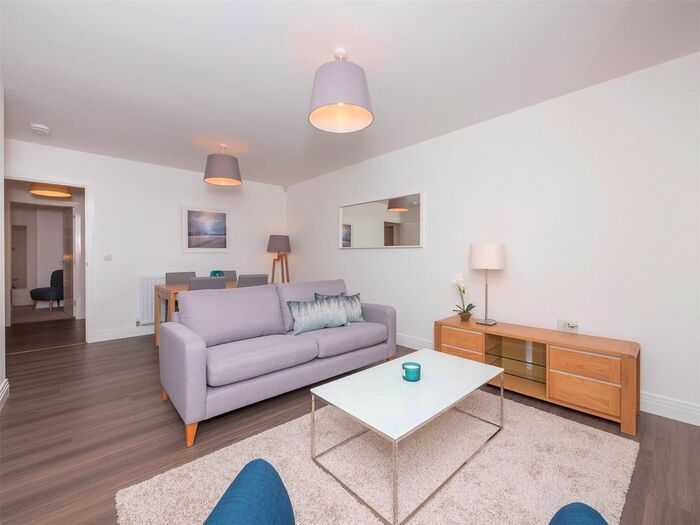 2 Bedroom Flat To Rent In Brunswick Road, Edinburgh, EH7