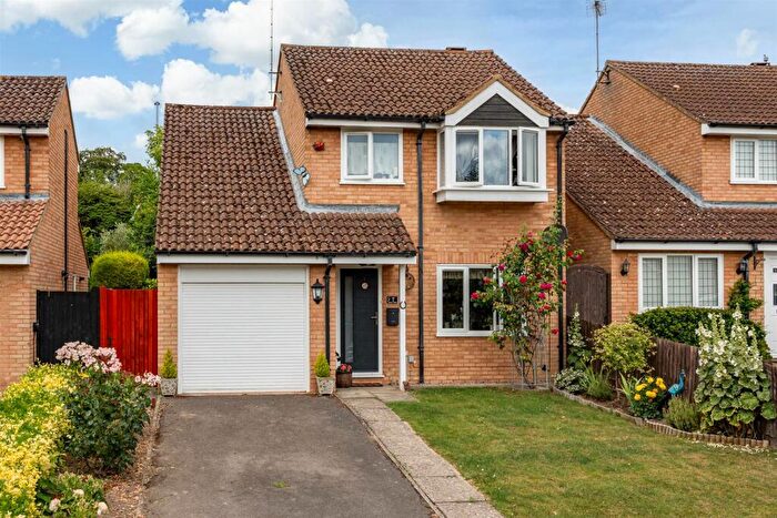 3 Bedroom Detached House For Sale In Mallow Walk, Royston, SG8