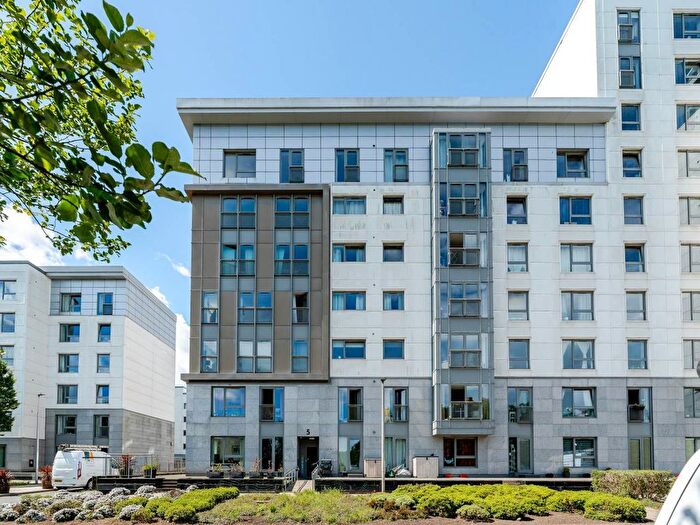 2 Bedroom Flat To Rent In Western Harbour View, Edinburgh, EH6