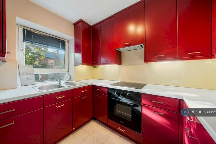 1 Bedroom Flat To Rent In Walkinshaw Court, London, N1