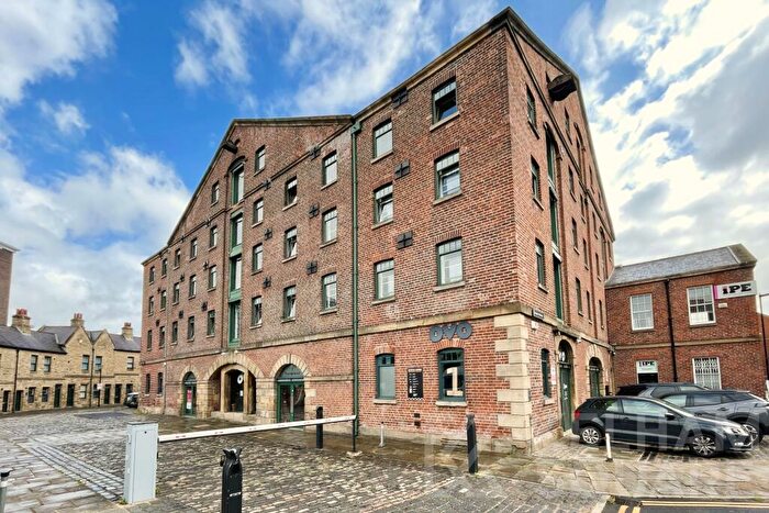 2 Bedroom Apartment For Sale In The Warehouse, Victoria Quays, Wharf Street, Sheffield, S2