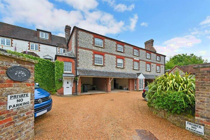 3 Bedroom Terraced House To Rent In Mount Pleasant, Arundel, BN18