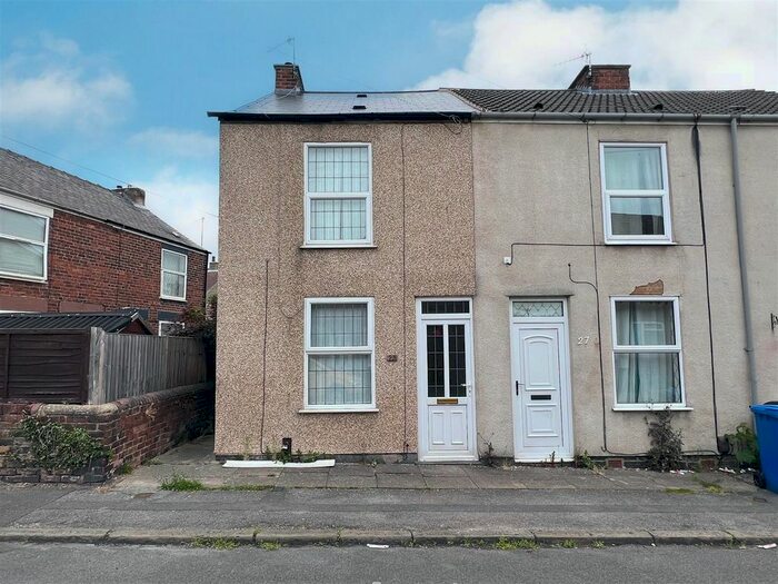 2 Bedroom End Of Terrace House To Rent In Occupation Road, Newbold, Chesterfield, Derbyshire, S41