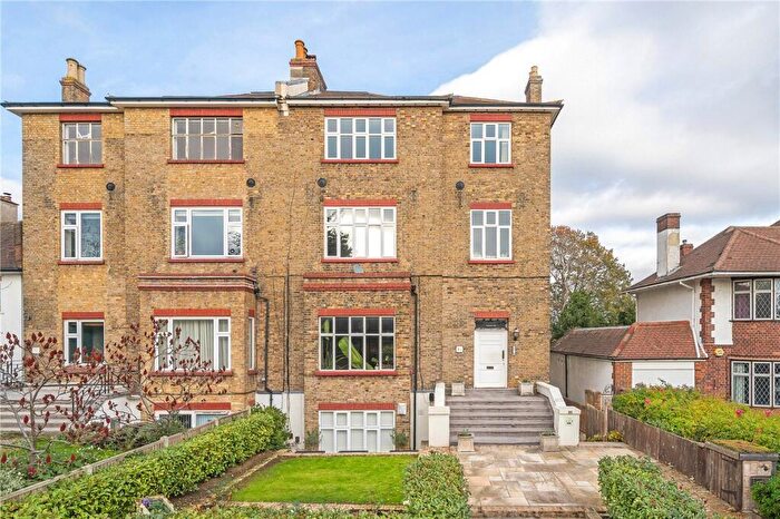 2 Bedroom Flat For Sale In Border Road, London, SE26