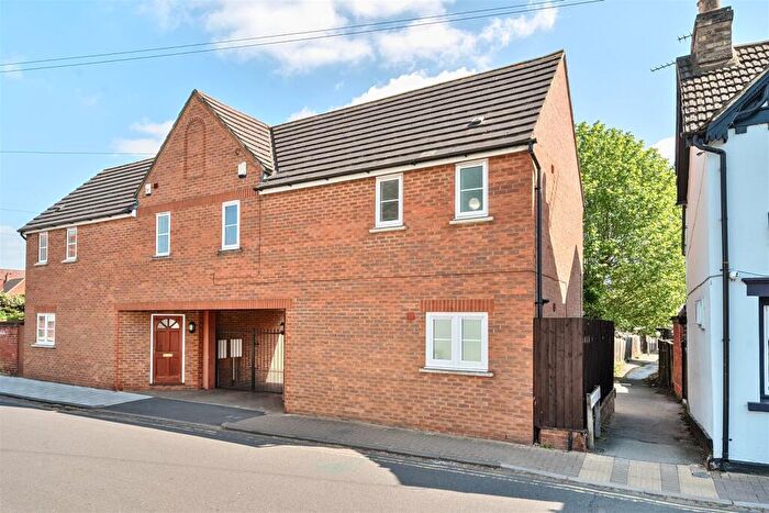 3 Bedroom House For Sale In Newnham Street, Bedford, MK40