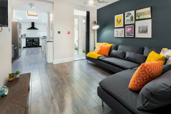 6 Bedroom House To Rent In Redgrave Street, L7