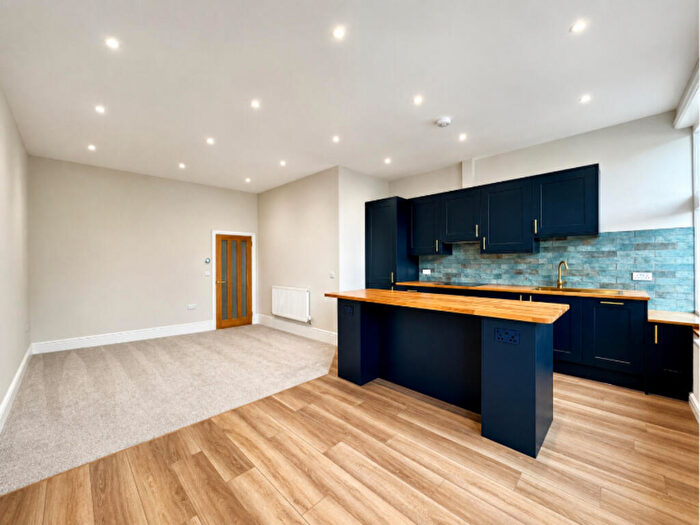 1 Bedroom Apartment To Rent In Fore Street, Exeter, EX3