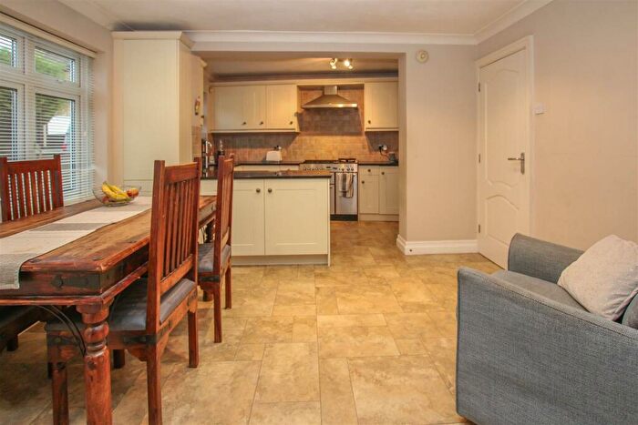 5 Bedroom Detached House For Sale In The Chase, Ingrave, Brentwood, CM13