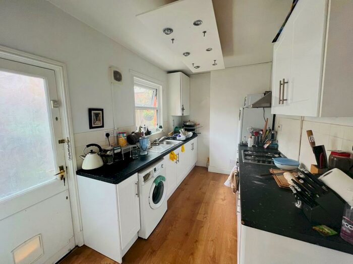 2 Bedroom End Of Terrace House To Rent In Grace Road, Aylestone, Leicester, LE2