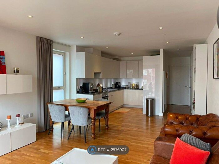 3 Bedroom Flat To Rent In Logan Close, London, E20