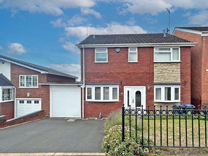 3 Bedroom Detached House For Sale In Pennyhill Lane, West Bromwich, B71