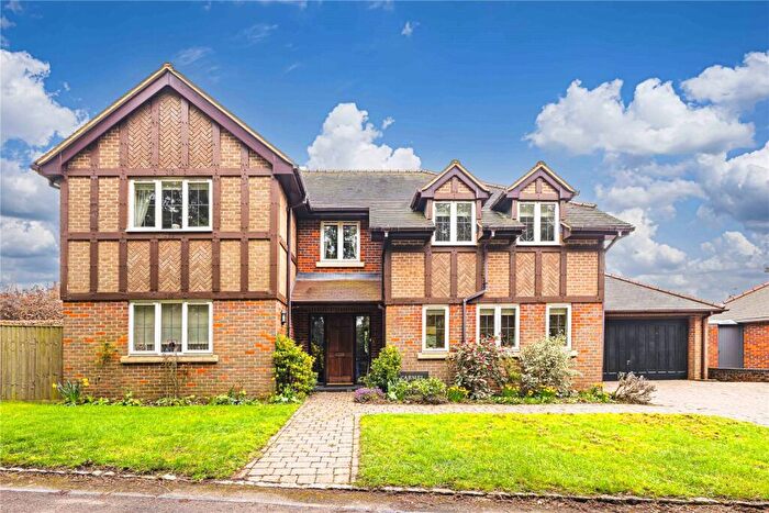 4 Bedroom Detached House For Sale In Shenstone Hill, Gravel Path, Berkhamsted, Hertfordshire, HP4