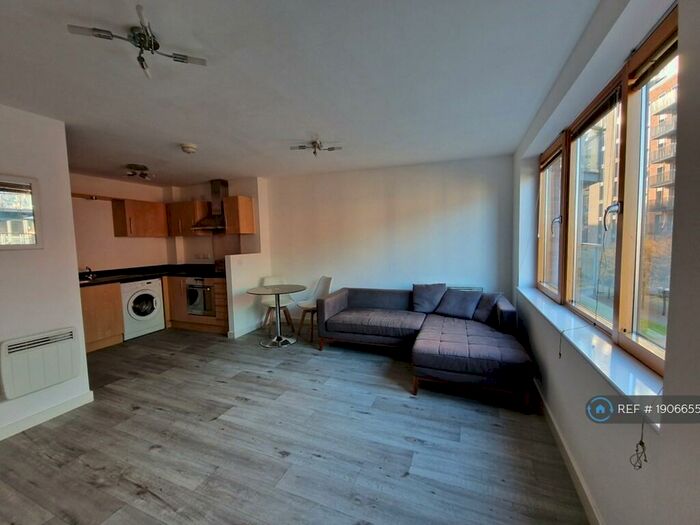 1 Bedroom Flat To Rent In Sweetman Place, Bristol, BS2