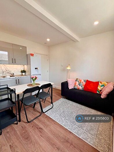 2 Bedroom Flat To Rent In Craigentinny Road, Edinburgh, EH7