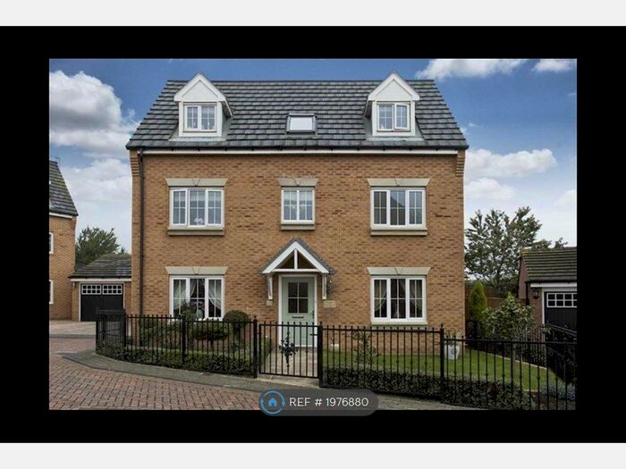 4 Bedroom Detached House To Rent In Waggon Road, Leeds, LS10