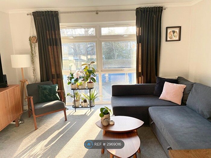 1 Bedroom Flat To Rent In Montague Road, London, SW19