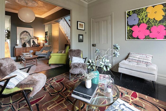 3 Bedroom Terraced House For Sale In Gordon Road, Nunhead, SE15