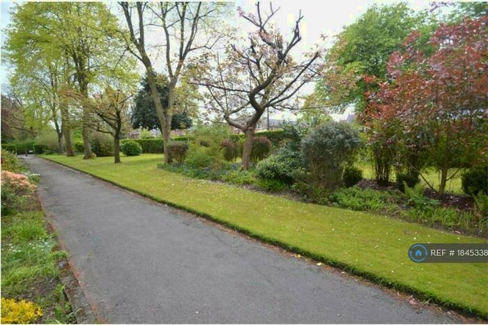 2 Bedroom Flat To Rent In Norfolk House, Sale, M33