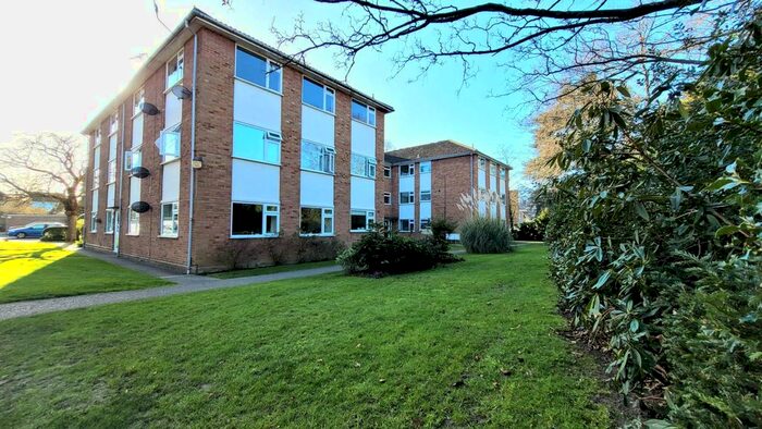 2 Bedroom Flat To Rent In Eastbury Road, Watford WD19