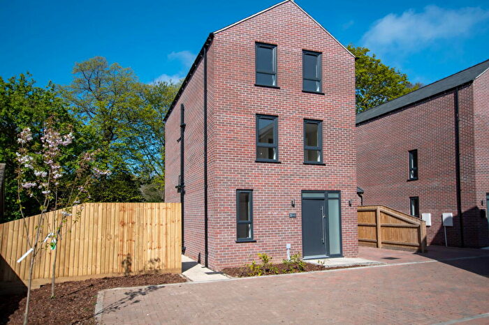 4 Bedroom Detached House For Sale In College Street, Grimsby, DN34