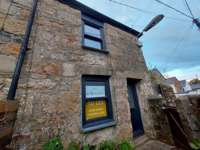 2 Bedroom Cottage To Rent In Jamaica Place, Penzance, TR18