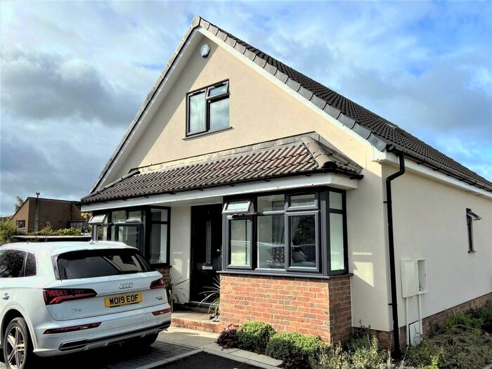3 Bedroom Detached Bungalow To Rent In The British, Yate, Bristol, BS37