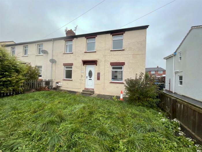 3 Bedroom Semi-Detached House To Rent In Dorlonco Villas, Meadowfield, DH7