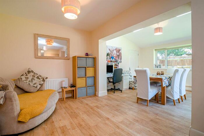 4 Bedroom Detached House For Sale In Webbs Way, Tewkesbury, GL20