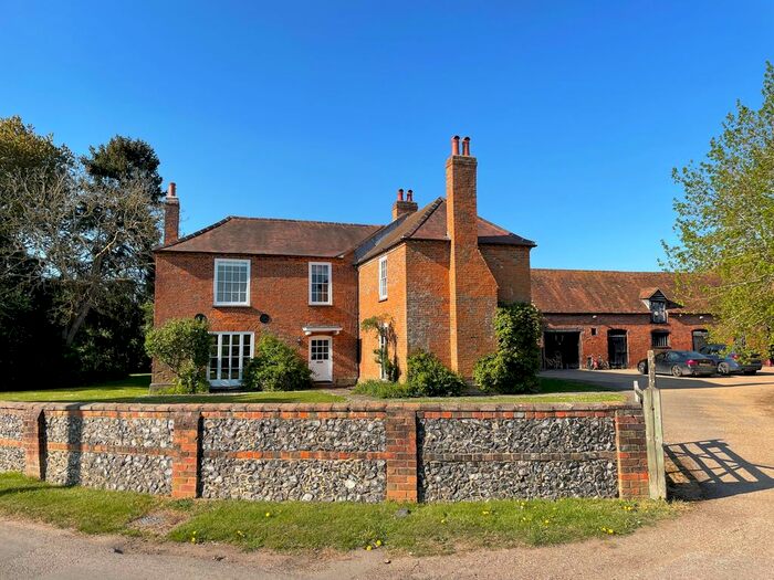 4 Bedroom Detached House To Rent In Halls Lane, Waltham St. Lawrence, Reading, RG10