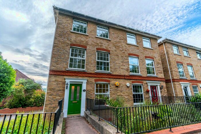 5 Bedroom Terraced House To Rent In Borstal Road, Rochester, Kent, ME1