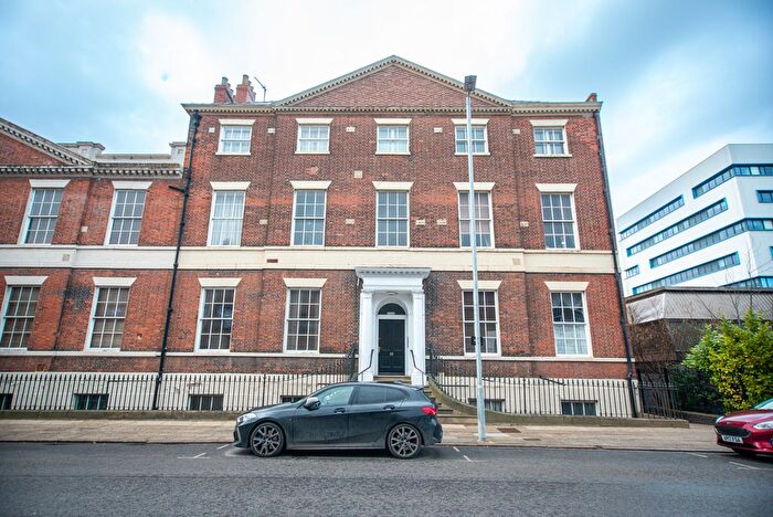 2 Bedroom Flat To Rent In George Street, Hull, HU1