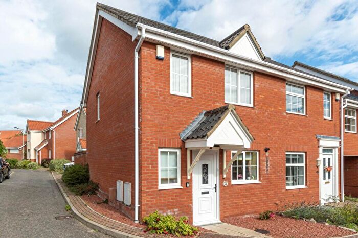 2 Bedroom Semi-Detached House For Sale In Swallow Tail Close, Three Score, NR5