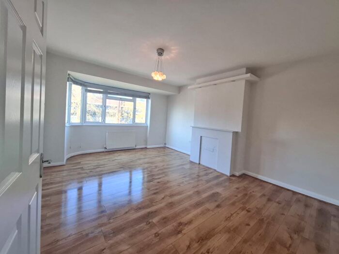 2 Bedroom Flat To Rent In Gloucester Court, Headstone Drive, Harrow, HA1