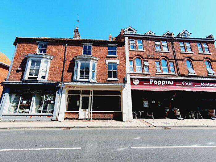 3 Bedroom Flat To Rent In North Street, Havant, Hampshire, PO9