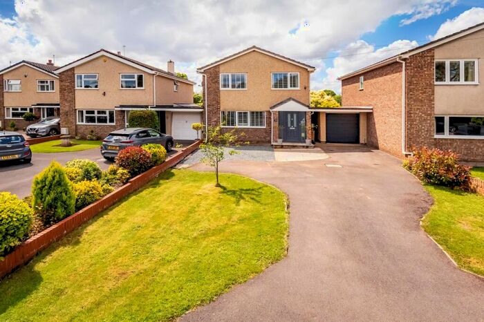4 Bedroom Detached House For Sale In Rectory Road, Frampton Cotterell, BS36
