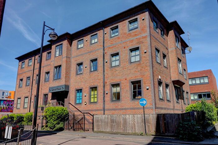 1 Bedroom Flat For Sale In Mendy Street, High Wycombe, Buckinghamshire, HP11